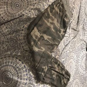 Camo-grey super soft jogger sweatpants, size Jr L